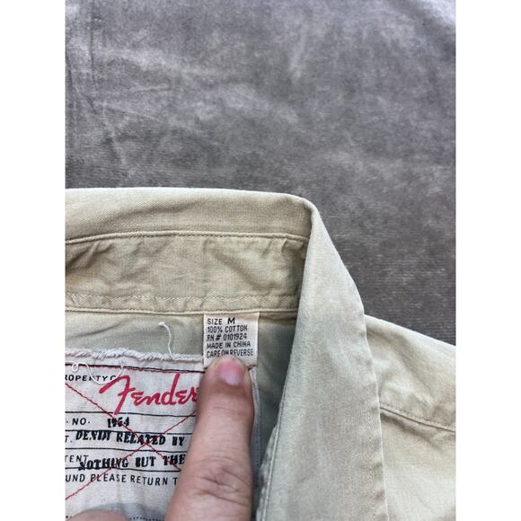 Fender Acoustics Short Sleeve Tan Button Up shirt Embroidered Medium - Picture 7 of 9